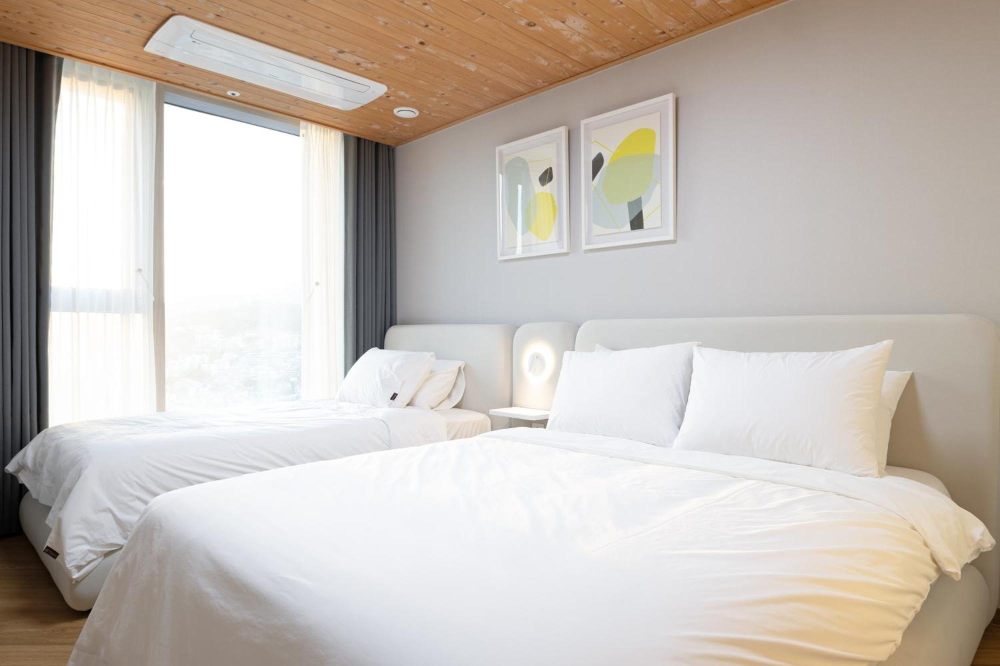Brown Suites Busan Station Esterno foto