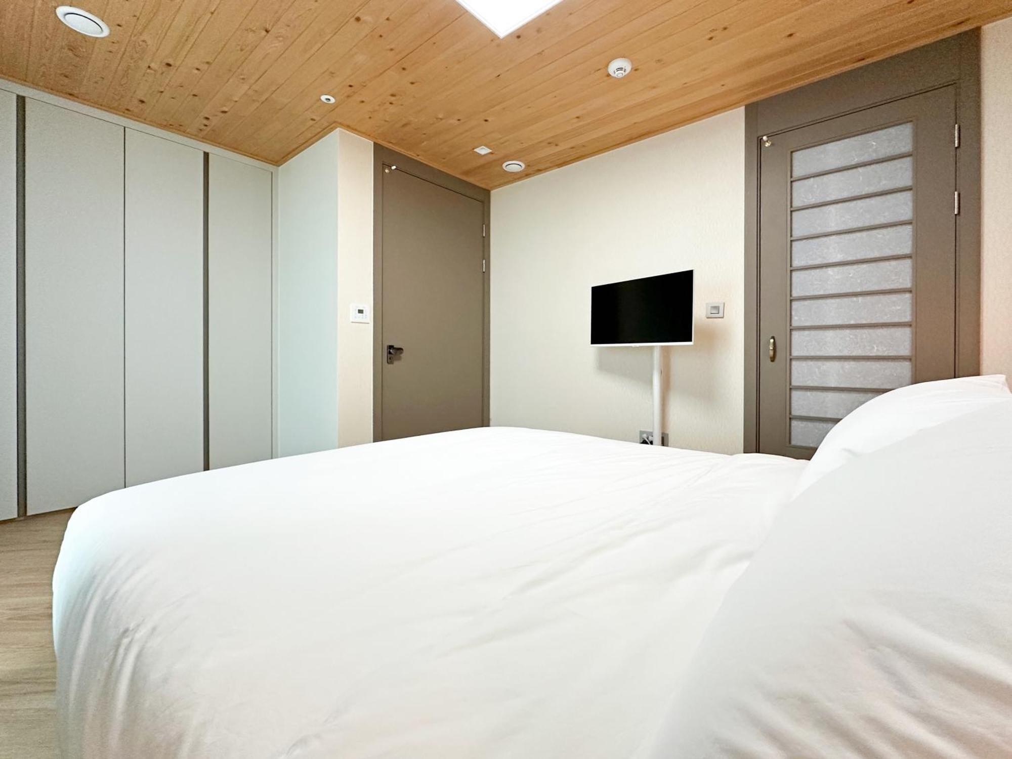 Brown Suites Busan Station Esterno foto