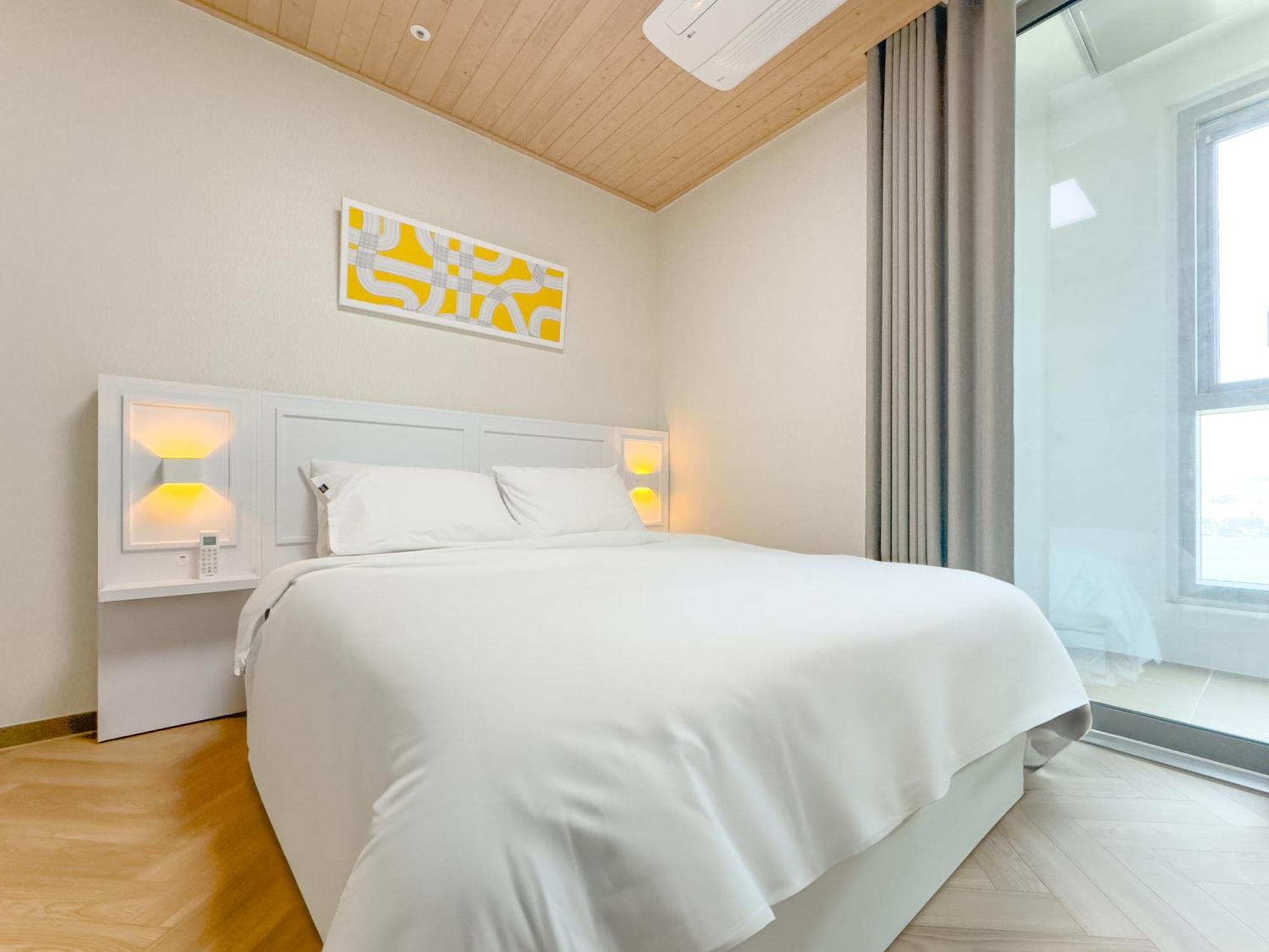 Brown Suites Busan Station Esterno foto