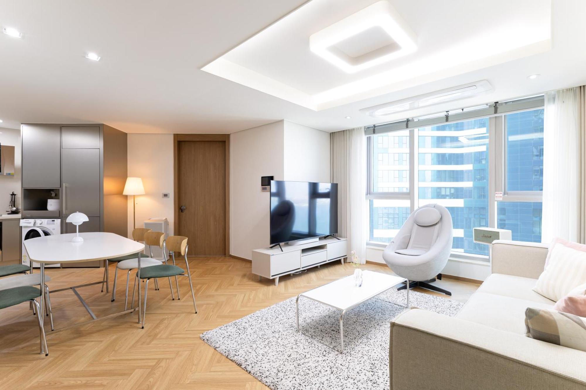 Brown Suites Busan Station Esterno foto