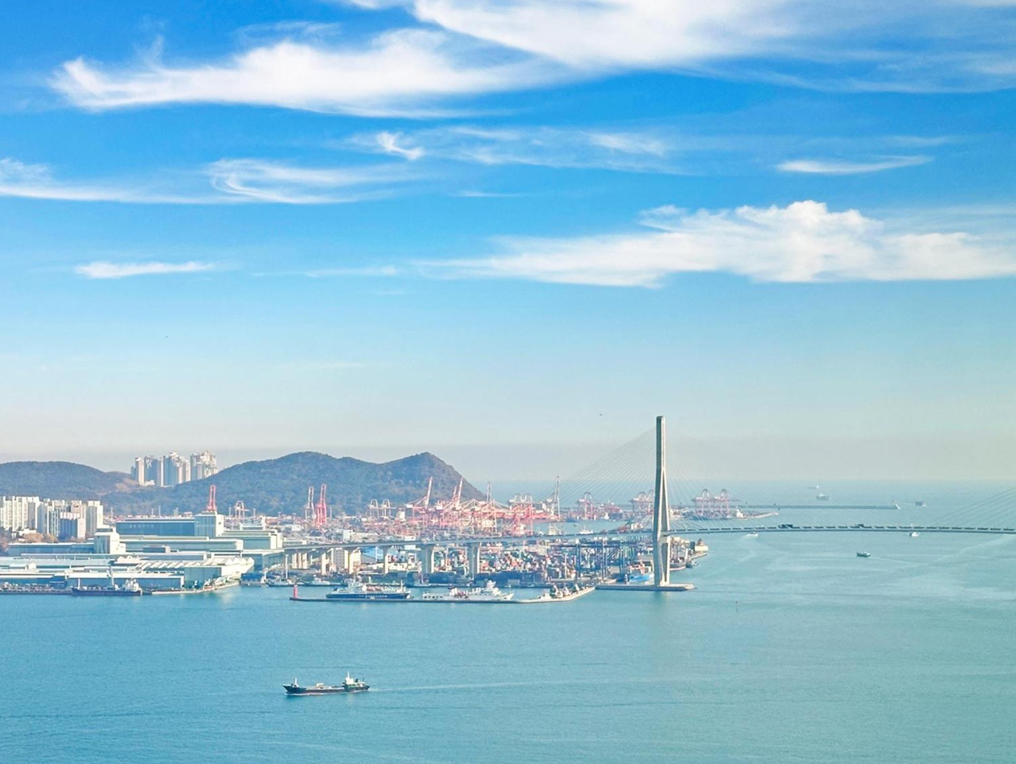 Brown Suites Busan Station Esterno foto